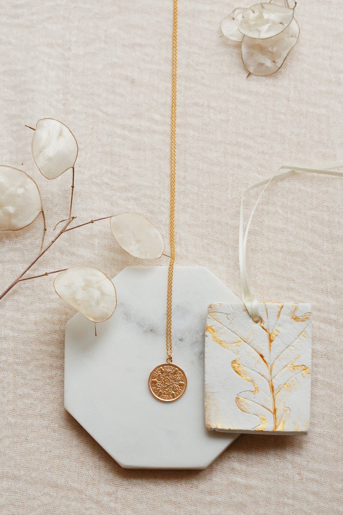 LE Gold Necklace