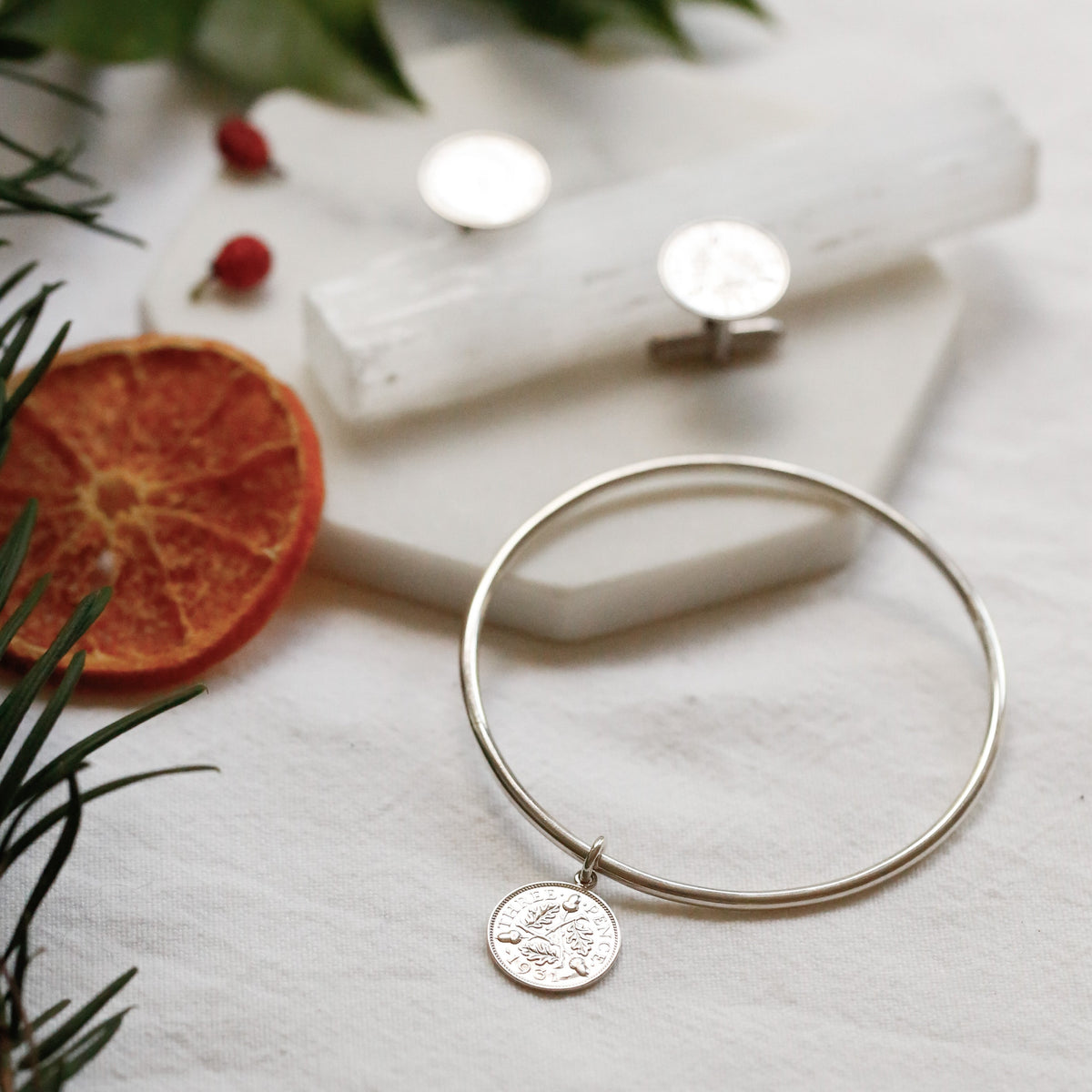 Christmas Acorns and Oak Leaves Mens Cufflinks