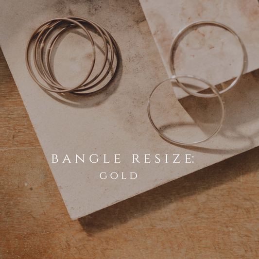 Plain bangles on a wooden surface with text 'Bangle Resize: Plain Bangle'.