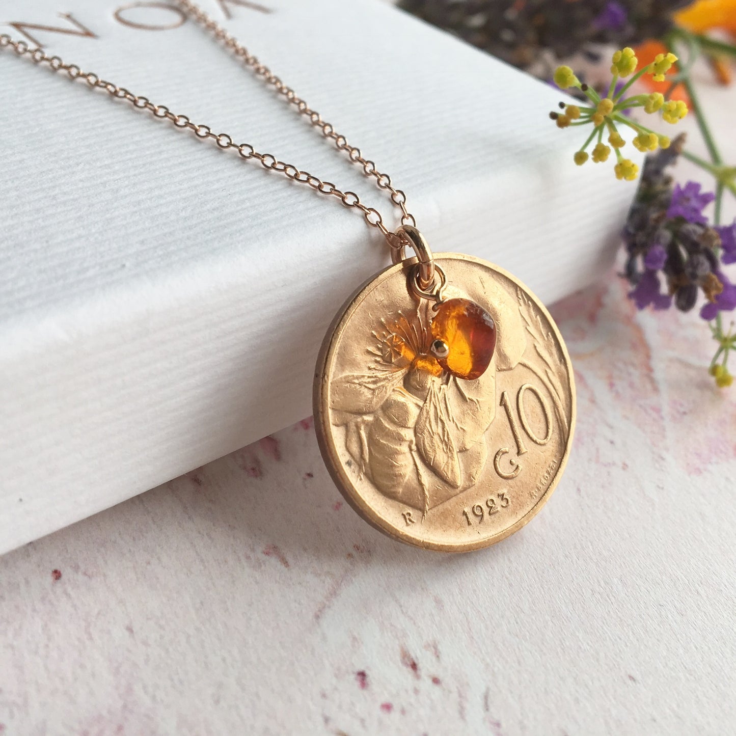 https://prenoa.co.uk/shop/bee-amber/