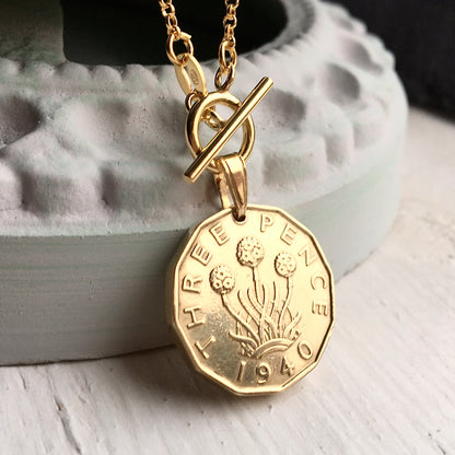 Thrift Threepence - Gold Toggle Necklace 1945