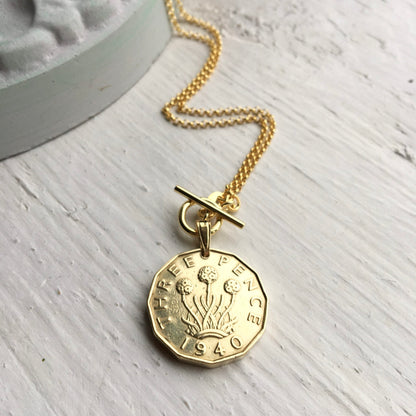 Thrift Threepence - Gold Toggle Necklace 1945