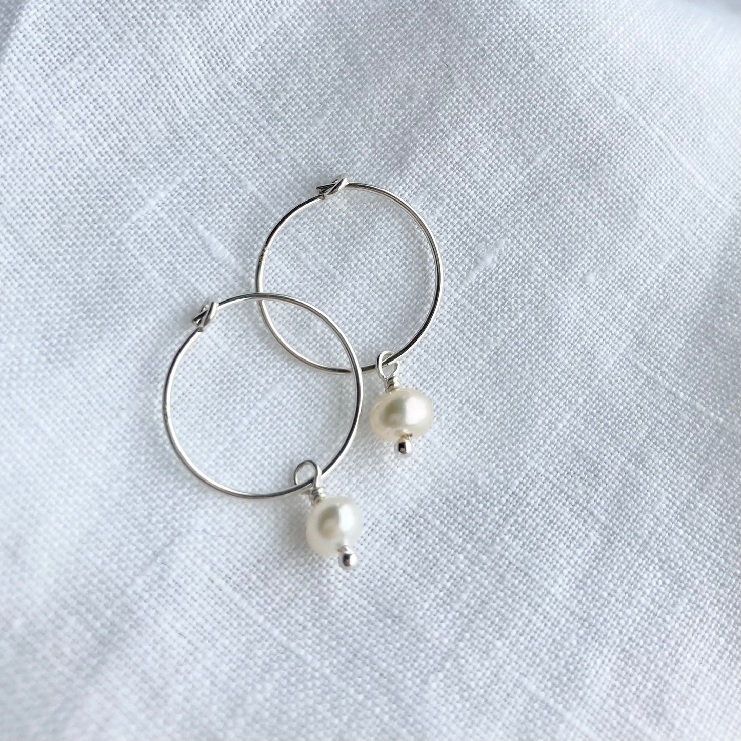 Bonds - Silver Oval Pearl Hoops